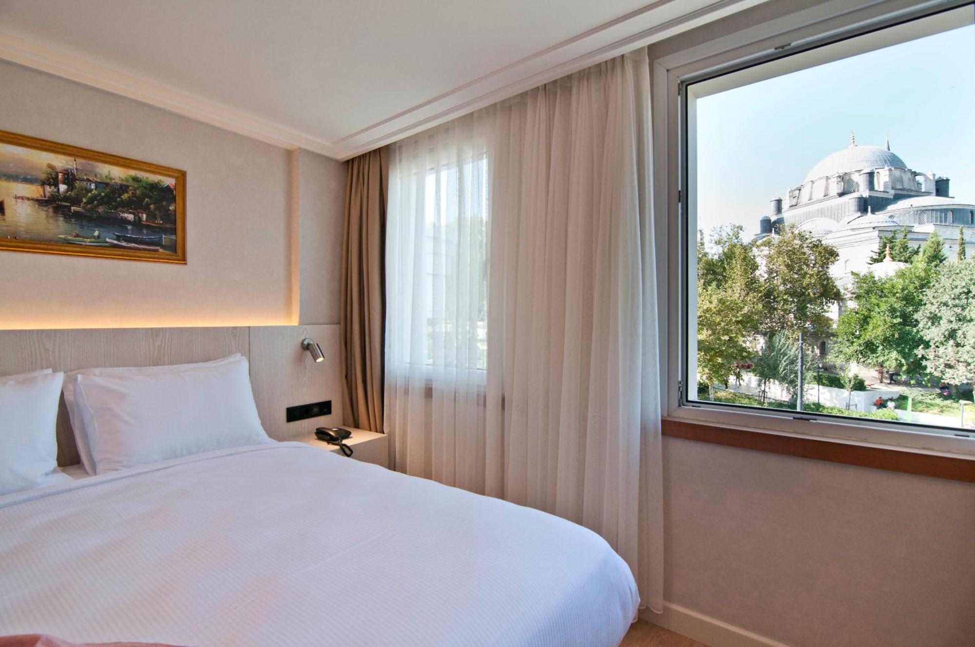 Xloft Hotel Istanboel Buitenkant foto