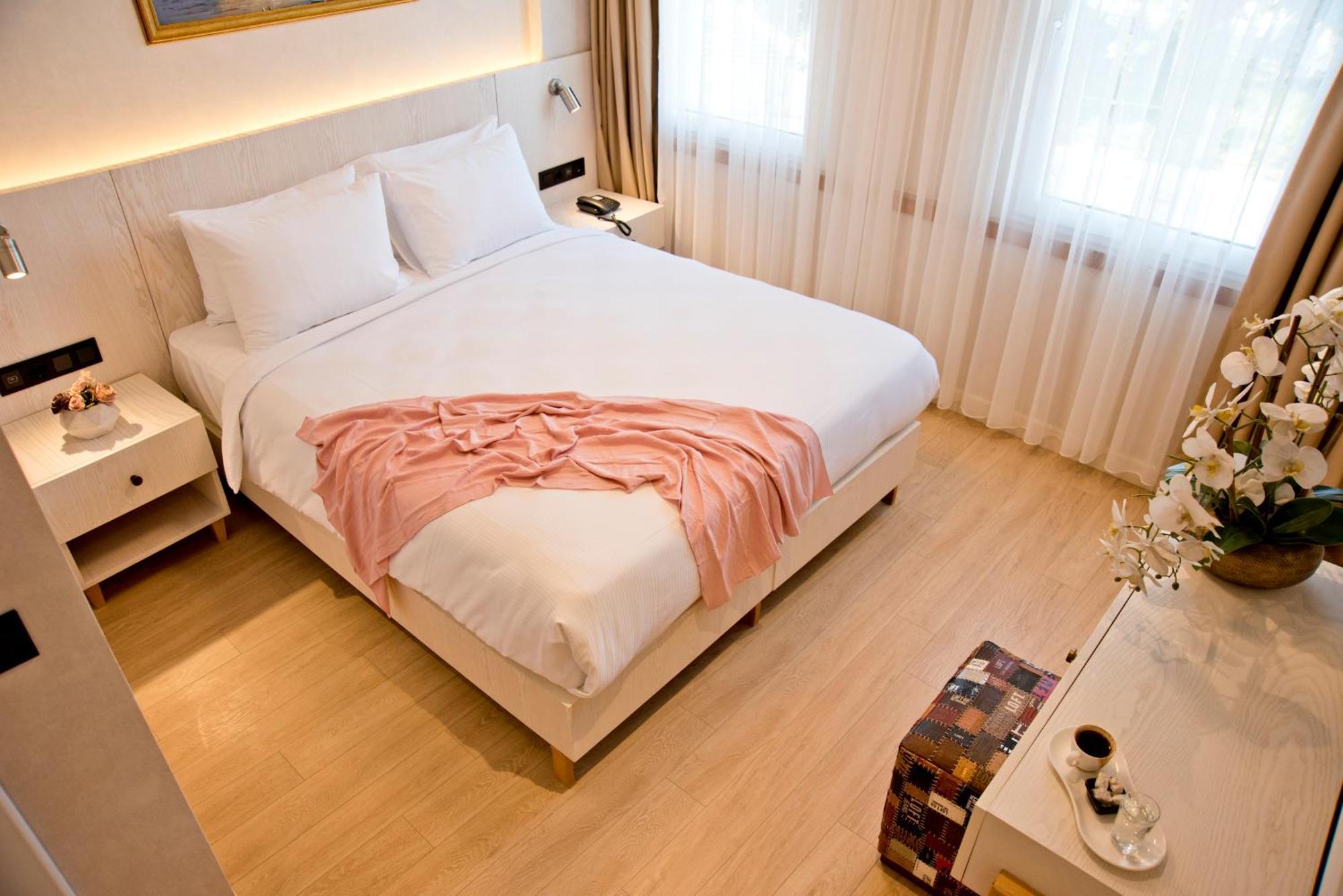 Xloft Hotel Istanboel Buitenkant foto