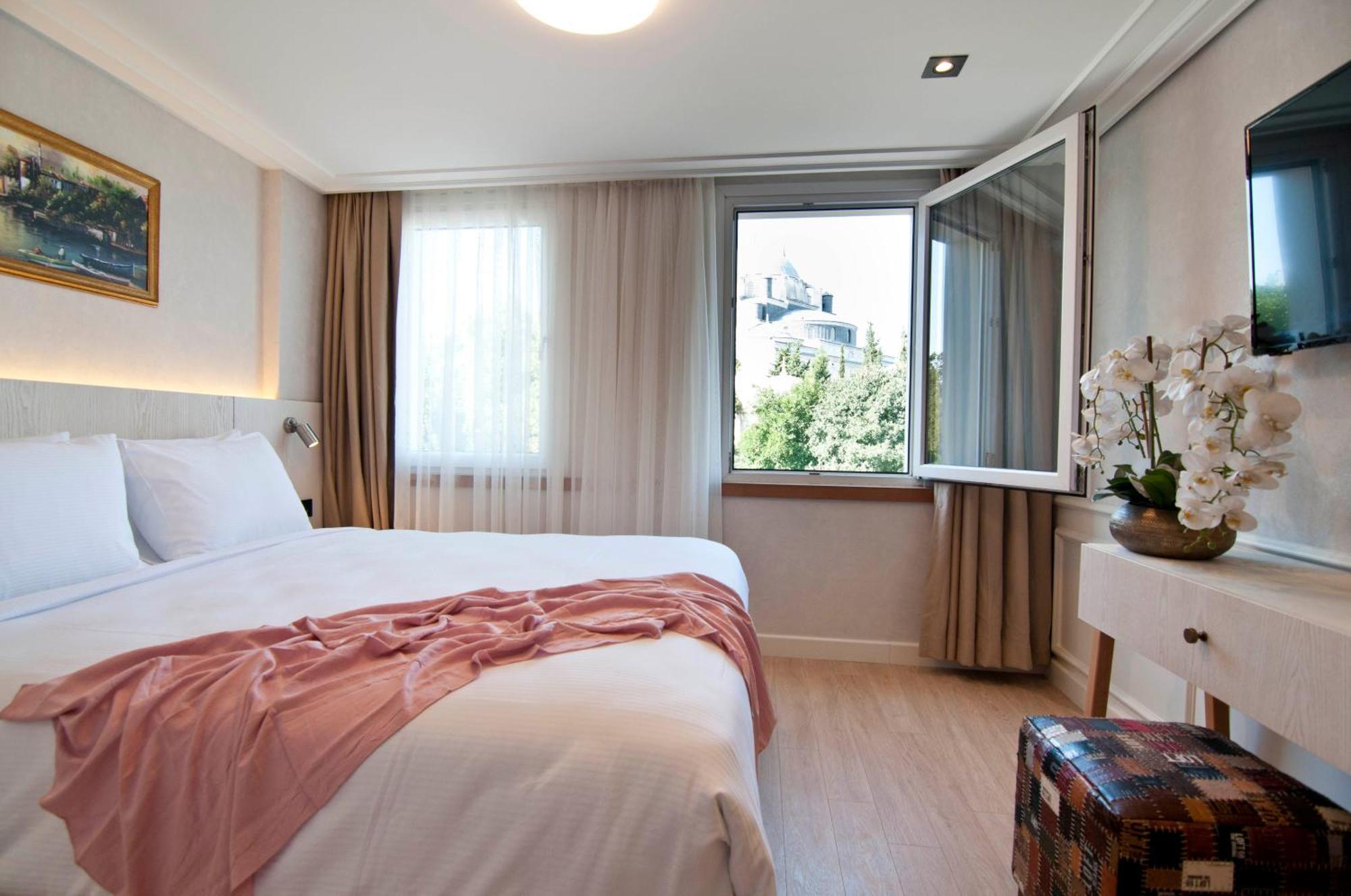 Xloft Hotel Istanboel Buitenkant foto