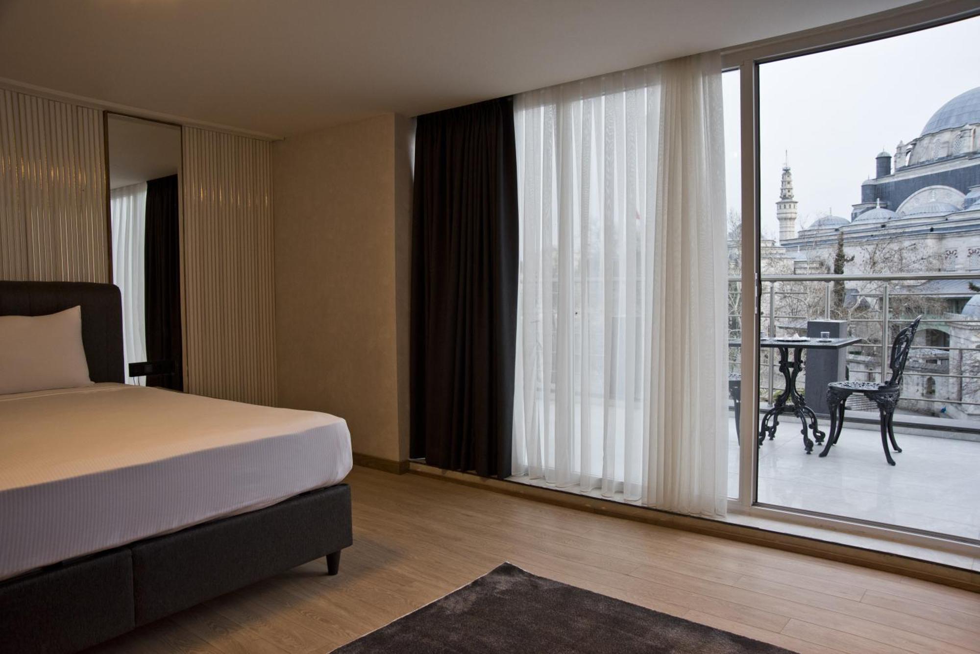 Xloft Hotel Istanboel Buitenkant foto